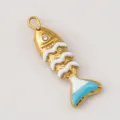 Colgante de pez dorado de acero inoxidable con esmalte colorido y estrás para collares de joyería. - 10X29mm / Blanco