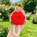 Handgemachte gehäkelte rote Rosen Schlüsselanhänger mit Perlenband Vintage Tasche Zubehör. - Armband-Stil 11