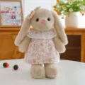 Lindo peluche de conejo con orejas largas y vestido floral, regalo perfecto para niños y niñas. - Vestido Floral Conejo Caqui