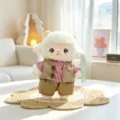 Schattig schaap pluche speelgoed pop met stijlvol vest en shirt, zacht knuffeldier cadeau voor kinderen. - Roze Geblokte Broek Stijl (Man) / 20cm