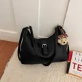 Koreaanse vintage schoudertas met grote capaciteit, stijlvolle zwarte PU-tas voor dames. - Geen Hanger (Geen Hanger) / Zwart