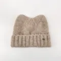 Strickmütze Detail, Katzenohren Design, gerippter Umschlag, weiche Wollmischung Optik. - Khaki