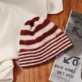 Japanischer Stil gestreifte Strickmütze Detail, rot-weiße Farbblock Wollmütze Winter warm. - Einheitsgröße / Weinrote Streifen
