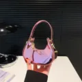 Borsa a mano hobo mini rosa metallizzata alla moda per donna, design effetto specchio. - Rosa