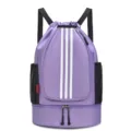 Mochila de cordón morada con tres rayas blancas, correas y compartimento para zapatos. - Púrpura