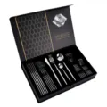 Coffret cadeau noir de 24 couverts en acier inoxydable avec manches plats et élégants. - Argent