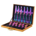 Set de couverts 24 pièces en acier inoxydable arc-en-ciel dans un coffret cadeau chic. - Boîte en Bois Dorée / Couleur AB