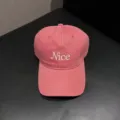 Ροζ βαμβακερό καπέλο με λευκό κέντημα Nice, casual καπέλο για άνδρες και γυναίκες. - Ρυθμιζόμενο / Ροζ Με Λευκή Ετικέτα