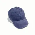 Detailopname van vintage gewassen denim honkbalpet met klassiek zeszitsontwerp en klep. - Verstelbaar / Marineblauw