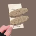 Variante de pince a cheveux ovale tissee retro, accessoire de coiffure elegant chic. - Barrettes Ovales (Paire) / Abricot