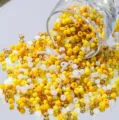 Variante di perline di vetro e tubini misti giallo bianco per la creazione di gioielli fai-da-te. - 4mm (Ca. 450g/Borsa) / Gamma gialla