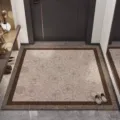 Modern anti-slip entryway floor mat with floral pattern and brown border for home hallway decor - 40x60 cm (Loop Pile with TPR Base) / Flying Butterflies
