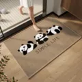 Schöne Panda Cartoon Leinen Fußmatte Anti-Rutsch Badematte für den Eingangsbereich. - Kaffeebraune Basis-Pandas Spielen