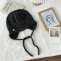 Damen Winter Strickmütze Freizeit warme Wolle Haube mit geflochtenen Bändern chic stil - Einheitsgröße / Schwarz und Grau