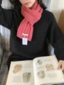 Cozy pink cable-knit wool scarf for women winter warm retro thick neck wrap accessory - One Size / Pink