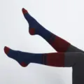 Chaussettes de yoga antidérapantes bicolores à rayures, idéales pour le sport et le fitness. - Taille unique / Bordeaux