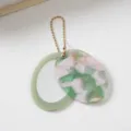 Ovale Spiegel Schlüsselanhänger Anhänger, stilvolle Acryl Tasche Zubehör für Schlüssel. - Grün Rosa Muschel Textur
