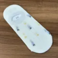 Detailopname van witte mesh bloemen sneakersokken, ademende katoenen onzichtbare sokken. - Eén maat / Melkwit