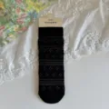 Schwarze Damen Slouch Socken in mittlerer Länge, mit Netz-Lochmuster und Punkten für den Sommer. - Einheitsgröße / Schwarz