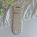 Koreanische atmungsaktive Mesh-Mittelsocken für Damen, süßes Lochmuster, weiche Baumwollsocken. - Einheitsgröße / Haferflockenfarben