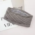Fascia per capelli in maglia grigia foderata in pile, paraorecchie caldo e spesso invernale. - Grigio chiaro