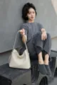 Sac bandoulière en cuir tressé grand cabas élégant fourre-tout polyvalent femme chic - Lait de Coco