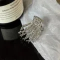 Pince à cheveux squelette en métal, style punk griffe de requin argentée accessoires gothiques - Petite Main de Fantôme Argent
