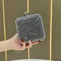 Borsa pochette da sera scintillante in strass per donna, elegante borsetta per feste. - Nero
