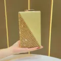 Borsa da sera rigida dorata con glitter e strass da donna, elegante borsetta a tracolla. - Oro