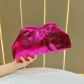 Borsa a pochette plissettata metallizzata rosa brillante, elegante borsa da sera chic. - Rosso rosa