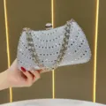 Elegante borsa da sera in strass con catena, lussuosa pochette di cristallo per feste e cerimonie. - Argento