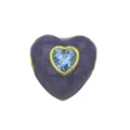 Primo piano dettaglio pendente a cuore goccia d'olio zircone blu, ottone placcato oro 18k. - DN260904-E (Ciondolo Solo (Senza Catena))