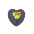 Primo piano di un ciondolo a forma di cuore in smalto viola con inserto in cristallo. - DN260904-I (Ciondolo Solo (Senza Catena))