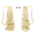 Extensión de cabello coleta rizada rubia sintética vista detallada con cierre velcro. - 613 Rizado