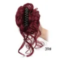 Chignon postiche bouclé synthétique avec pince griffe, postiche ébouriffé rouge foncé - Style 39 Flamant Rose