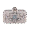 Elegante avondtas van satijn met strass parels en kristallen bloemenborduurwerk voor dames. - Abrikoos