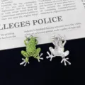 Detailed view of exquisite rhinestone frog brooch alloy fashion jewelry accessory unisex. - R1140