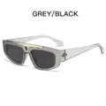 Retro Quadratische Sonnenbrille für Herren mit Metall Doppelsteg und UV Schutz Gläsern. - Transparenter Grauer Rahmen Graue Linse