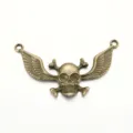 Nahaufnahme antike Bronze Totenkopf Flügel Anhänger, Retro Legierung Schmuck Verbinder. - Antikbronze