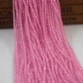 Gros plan de perles de pierres précieuses roses facettées, parfaites pour les accessoires DIY. - 3mm (Environ 118 Pcs / 9g) / Rose