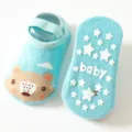 Antislip babysokken met schattig berenpatroon en siliconen zooltjes voor peuters. - Lichtgroene Beer / Maat S (0-1 Jaar)