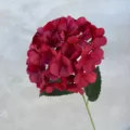 Rote künstliche Hortensienblüte Detailaufnahme, perfekt für Hochzeitsblumendekoration. - 72-Teilige Hortensie