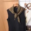 Koreaanse stijl bloemige driehoekige sjaal voor dames nekdecoratie veelzijdig modieus haaraccessoire. - Bruin Artistiek Bloemen (734)
