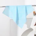 Piccolo fazzoletto quadrato floreale blu, foulard triangolare leggero per donna primavera. - Piccolo Floreale Blu Bianco (#590) / 55x55cm