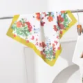 Sciarpa quadrata con stampa floreale elegante colorato foulard leggero primavera estate moda - Bordo Giallo Floreale Farfalla (#594) / 55x55cm