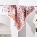 Carré de soie chic de 90 cm avec imprimé faon tendance, idéal comme foulard ou top. - Marron Blanc Tache de Cerf Style (#456) / 90x90cm