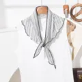 Zwart-witte gestreepte sjaal als elegante variant, stijlvol halsaccessoire voor dames. - Klassiek Zwart-Wit gestreept (731)