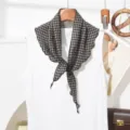 Koreaanse stijl ruitje driehoekige sjaal, veelzijdige nekaccessoire en haarband. - Ruit Golvende rand (745)