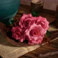 Artificial small rose flower bouquet for home decor, wedding party, and photography props. - Rose Red