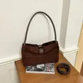 Vintage bruine suède schoudertas voor dames, stijlvolle minimalistische handtas. - Zonder hanger / Koffiebruin